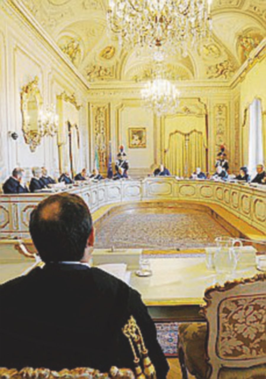 Consulta: “Illegittima in Campania la legge sugli abusi edilizi”