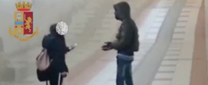Copertina di Monza, la polizia arresta lo scippatore della stazione. Aveva colpito anche una minorenne: ecco il video