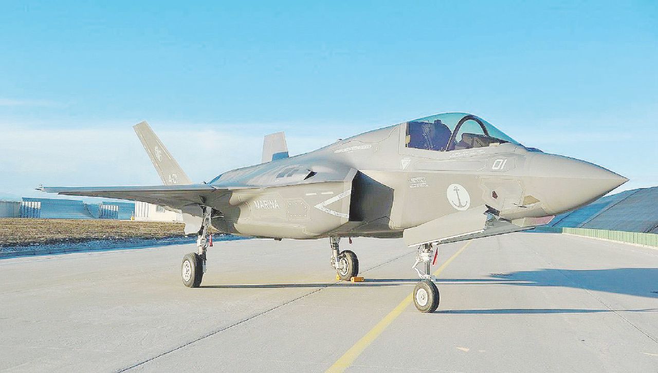 Trenta sfumature di F-35. Costi e benefici dello stop Trenta sfumature di F-35. Costi e benefici dello stop