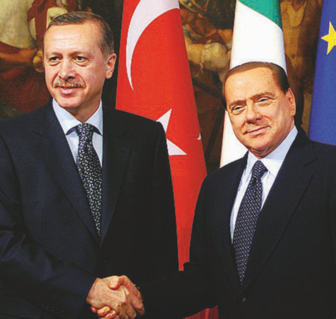 Vecchi amici - Erdogan e Berlusconi si frequentano da oltre dieci anni - LaPresse Nella riunione degli “autocrati” a casa Erdogan spunta B. con la bionda