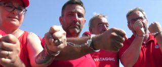 Copertina di Migranti, presidio antirazzista a Trapani per arrivo nave Diciotti: “Magistrati decidono arresti, non Salvini”