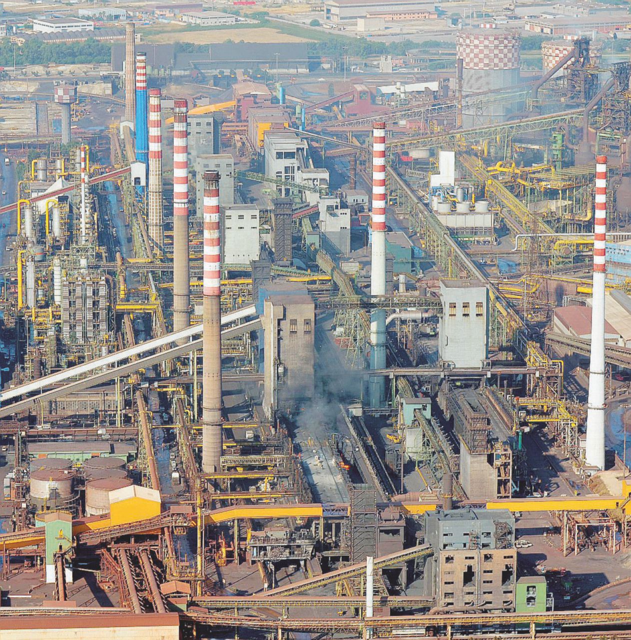 Il più grande d’Europa - L’impianto Ilva di Taranto, in Puglia - Ansa Ilva, vanno all’Anac le carte sulla vendita. “Possibili anomalie”