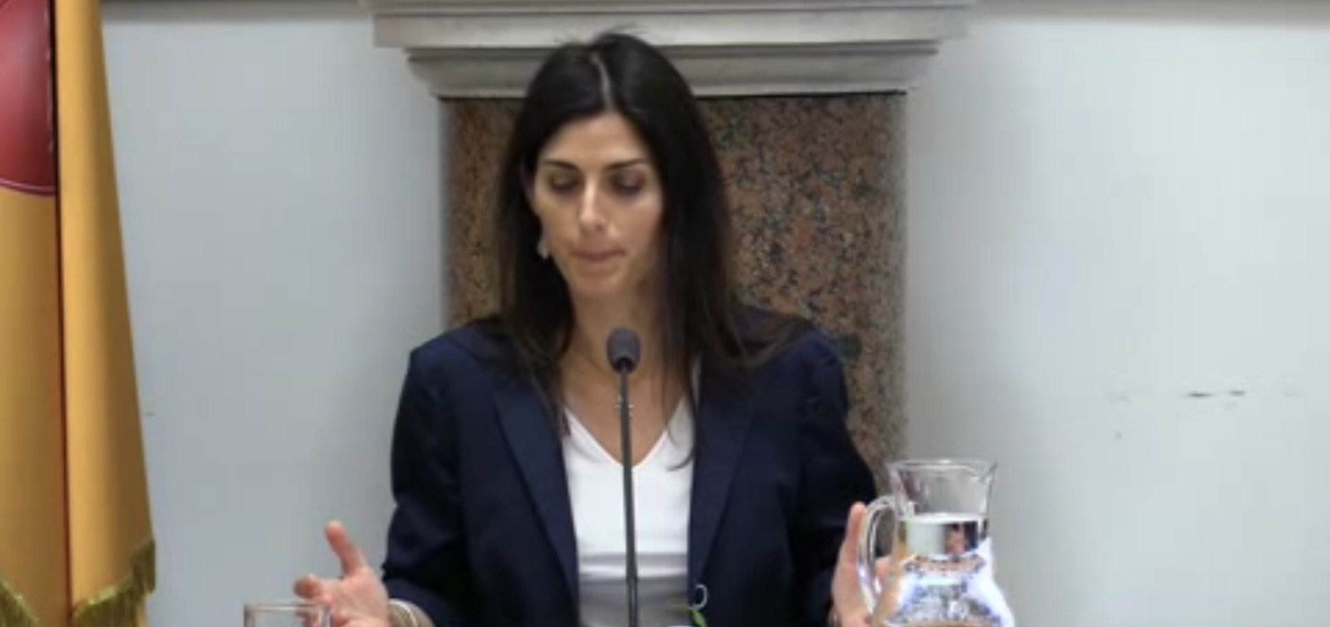 Copertina di Roma, Raggi: “Appartamento in piazza Navona a 13 euro al mese? Basta con affittopoli. Mettiamo ordine al patrimonio disponibile”