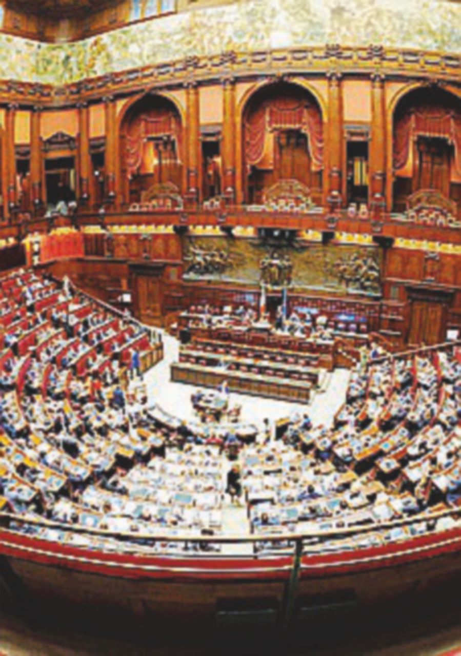 I collaboratori parlamentari: “Ora occupatevi di noi” I collaboratori parlamentari: “Ora occupatevi di noi”