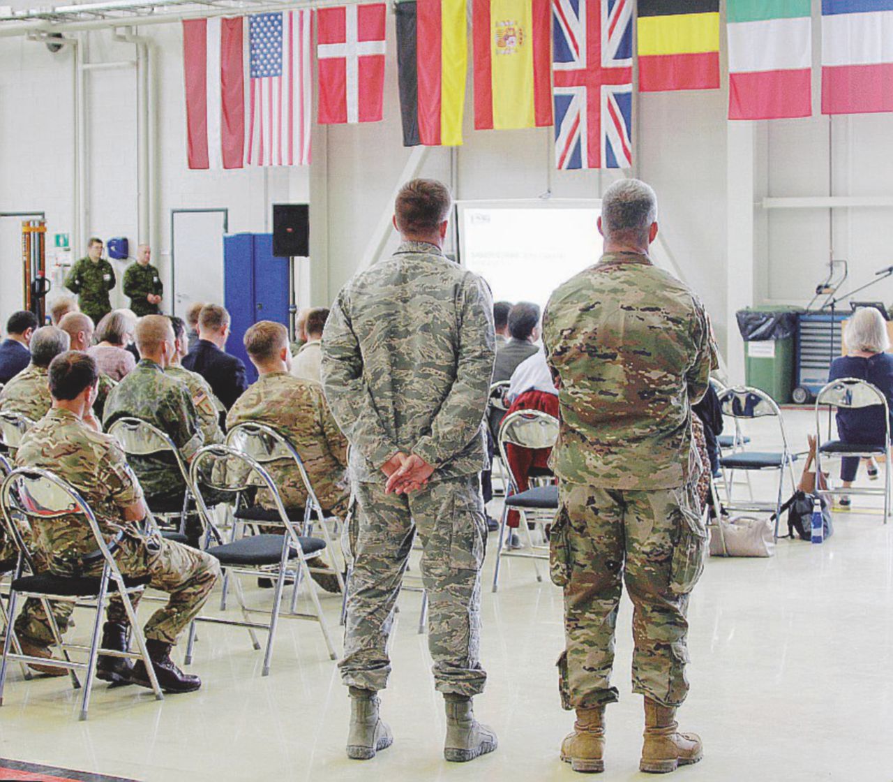 Copertina di Aspettando l’orso russo: ultima fermata, Tallinn