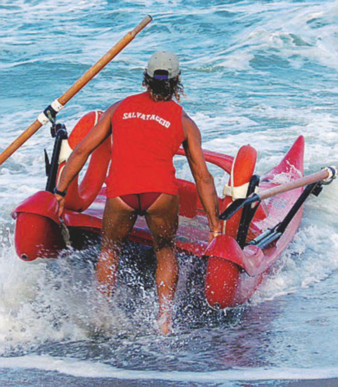Bagnini siciliani in spiaggia. E il consigliere leghista protesta Bagnini siciliani in spiaggia. E il consigliere leghista protesta