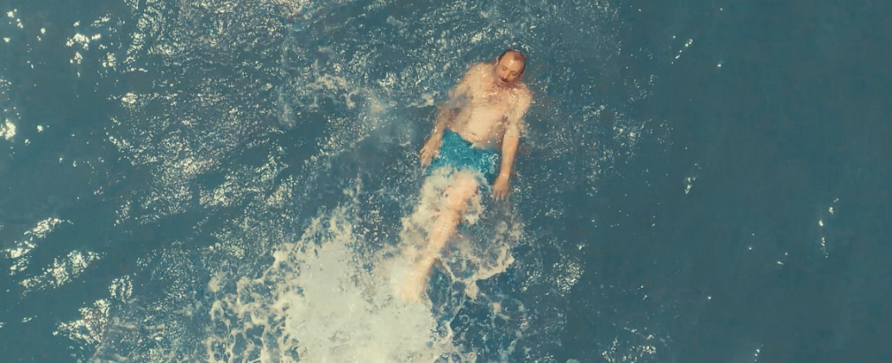 Copertina di Arriva “Estate Sicura”, la campagna della CRI per superare la prova costume. Riconoscere i segnali della fatica