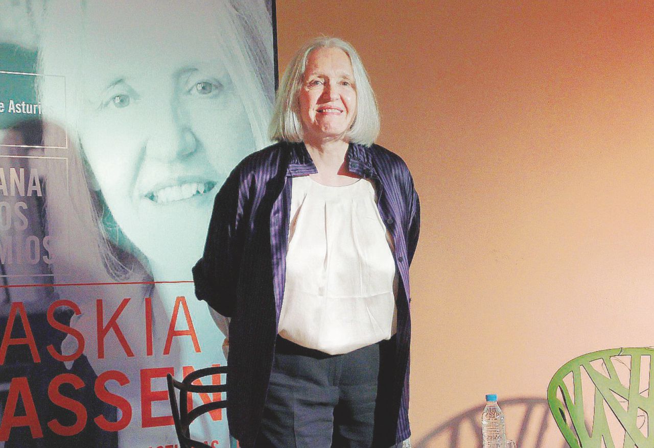 “Sono i grattacieli delle aziende che han sfrattato la classe media”