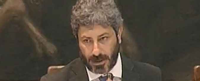 Copertina di Migranti, Fico: “Sarò sempre dalla parte degli ultimi del Paese e tenderò la mano a tutti”