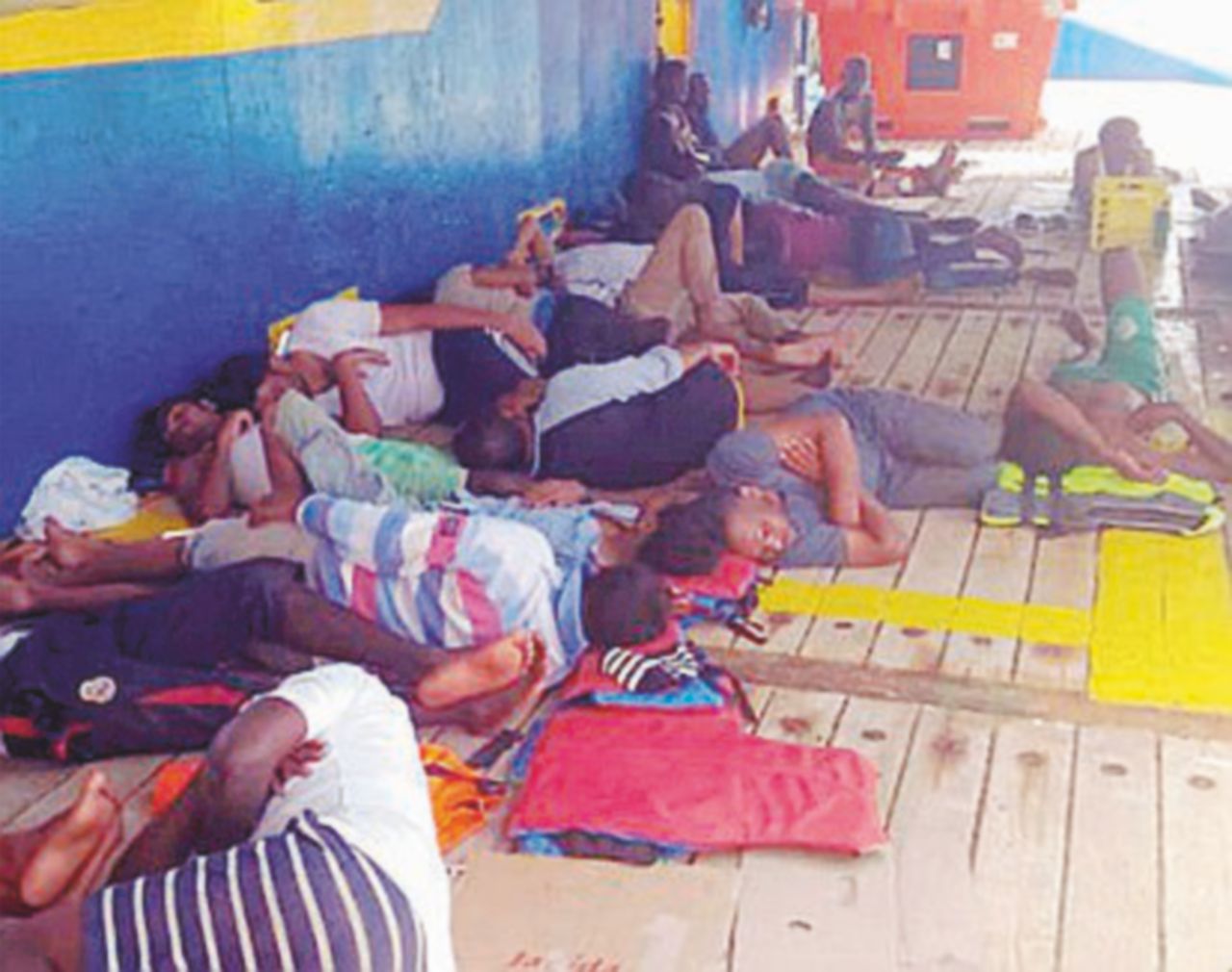 Bloccati davanti alla Tunisia: “Vogliamo l’Europa”