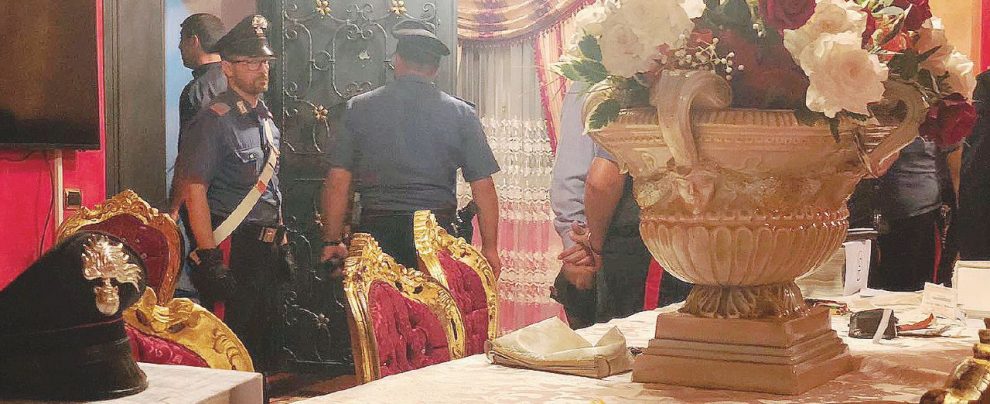 Operazione “Gramiglia” - I carabinieri durante le perquisizioni in casa di alcuni Casamonica - LaPresse Terrore Casamonica. Le vittime di usura rischiano il processo