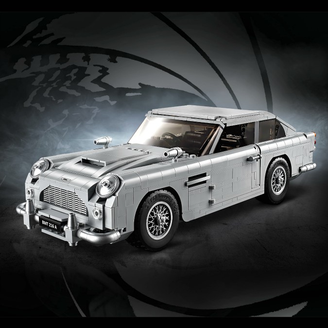 Copertina di Aston Martin DB5, eccone una di Lego per gli appassionati di 007 – FOTO