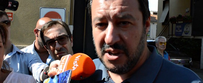 Copertina di Savona indagato, Salvini: “Persona pulita e onesta, uno di quelli che stimo di più. Spero giustizia sia veloce”