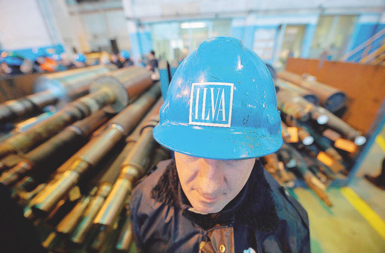 Ilva, Calenda contro Cantone. Ma le carte lo smentiscono