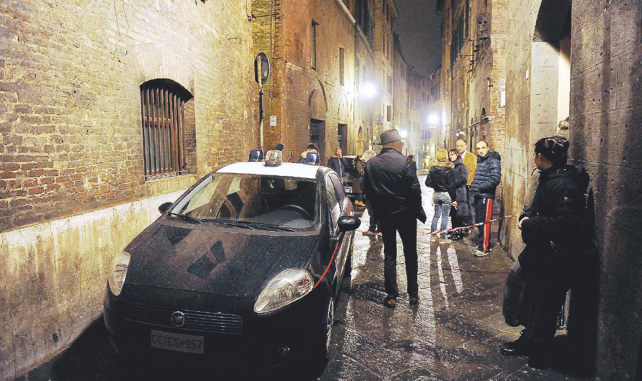 “I festini di Siena? Bufala che mi ha rovinato la vita” “I festini di Siena? Bufala che mi ha rovinato la vita”