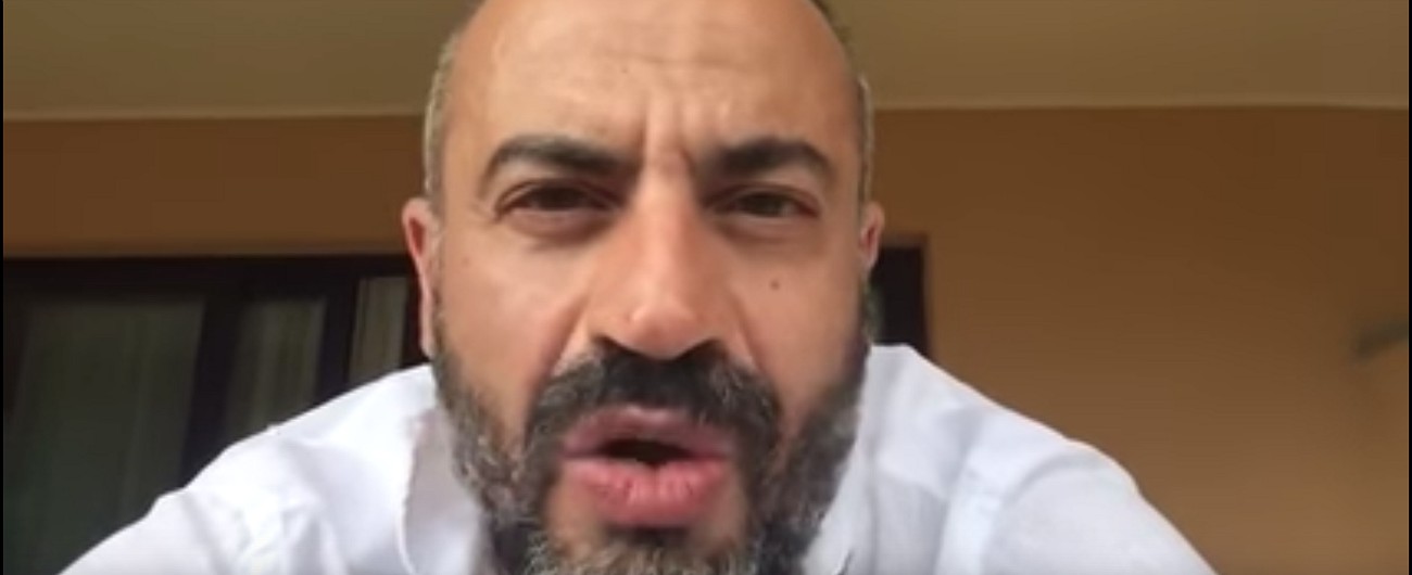 Copertina di Paragone contro Calenda: “Sfida Di Maio in tv? Si sente più figo degli altri. Ma stia sereno: ha perso”