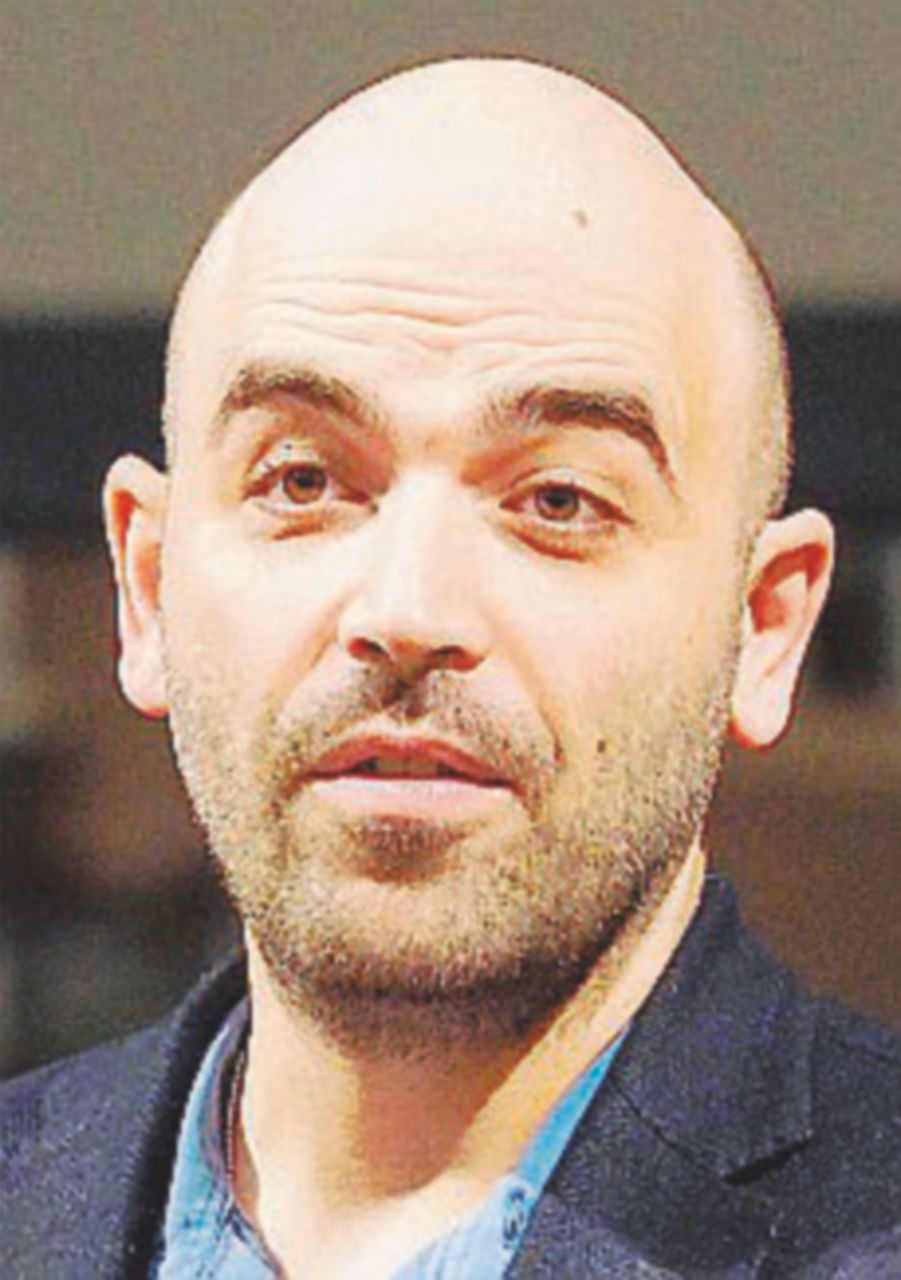Saviano indagato per diffamazione di Matteo Salvini