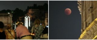 Copertina di Eclissi totale di Luna, lo spettacolo del satellite tra i monumenti della Capitale: a Roma tutti con gli occhi al cielo