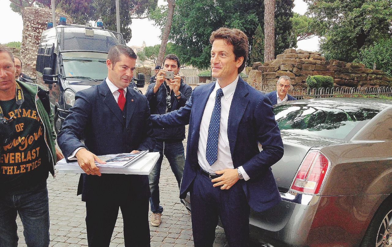 Copertina di Parnasi, l’assessore D’Amato e quei soldi di “Paese Sera”