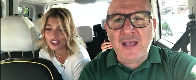 Copertina di Emma Marrone canta “Estate” con il tassista romano: il duetto diventa virale