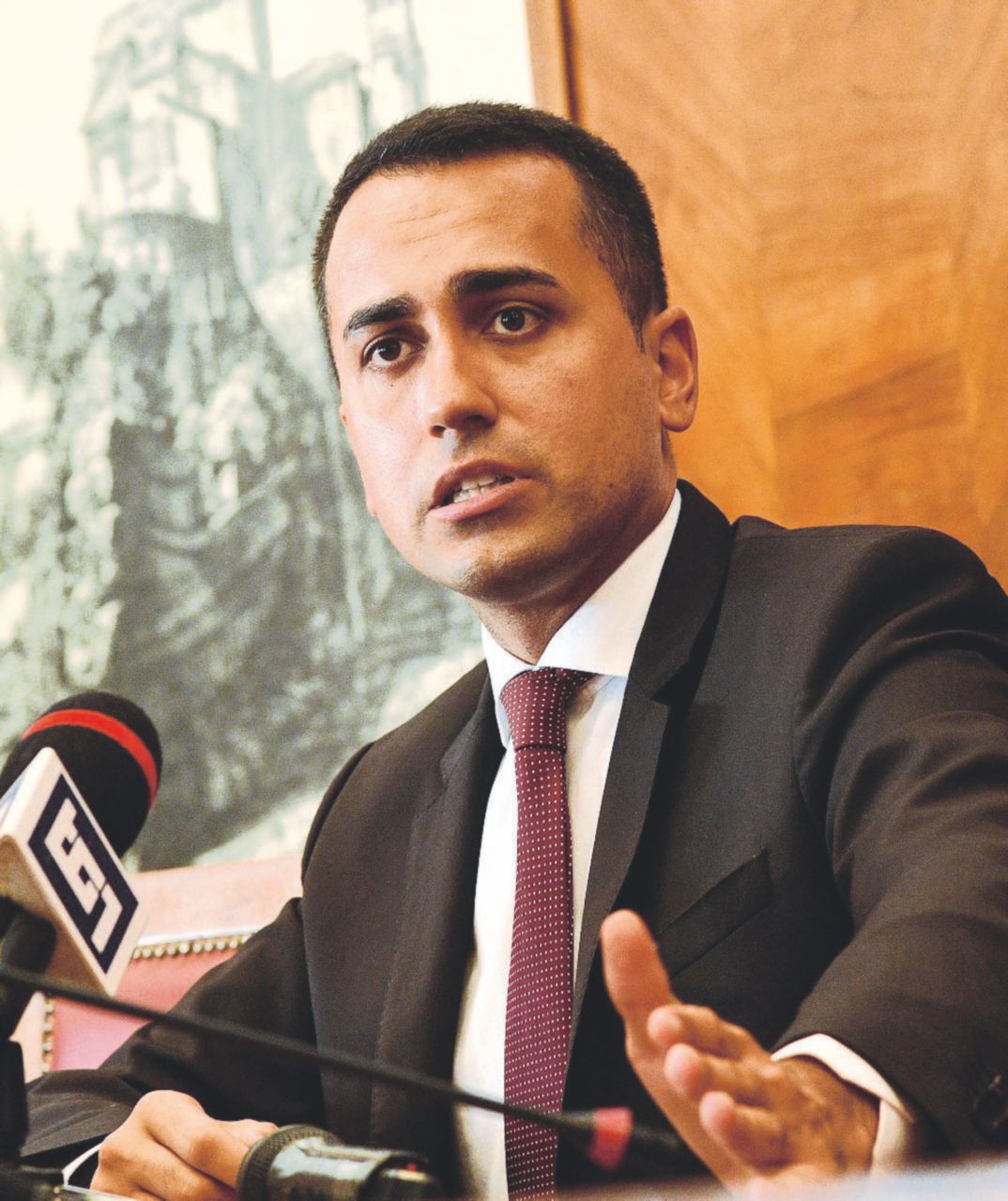 Copertina di Scontro fra Di Maio e Mittal. Ilva, soluzione più lontana