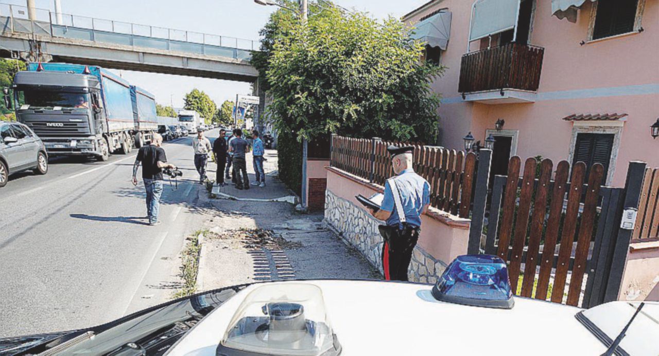 Copertina di Aprilia, uno dei due aggressori era armato