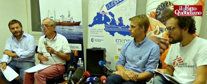 Copertina di Migranti, nave Aquarius torna in mare: “Libia? Non sicura, non porteremo nessuno lì”. Anche Il Fatto.it a bordo