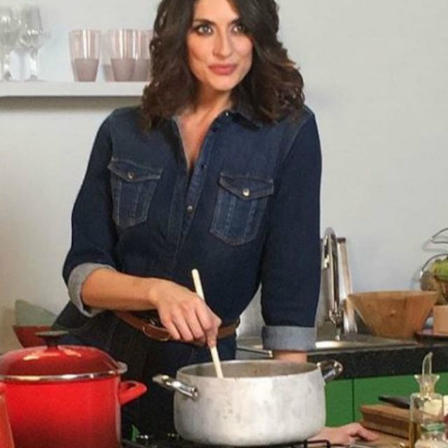 Elisa Isoardi è troppo magra? Antonella Clerici l’avverte: “Alla Prova del Cuoco la vogliono più in carne”“