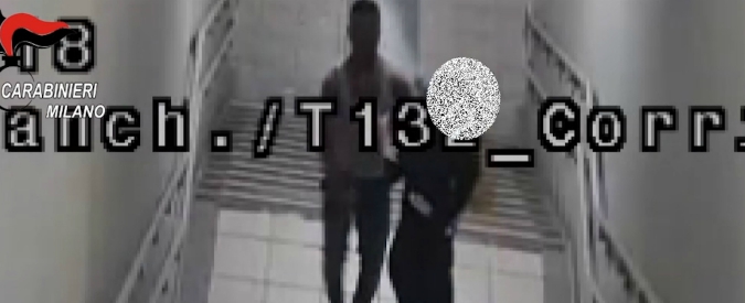 Copertina di Milano, tenta di violentare una ragazza in stazione ma lei usa lo spray al peperoncino e riesce a fuggire: arrestato.  Il video