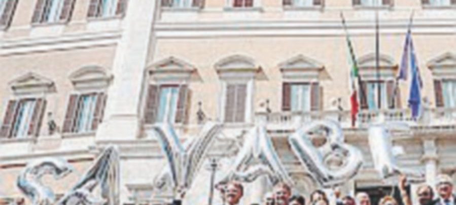 Seggiolini salva-bebè obbligatori dal 2019. Ma servono incentivi Seggiolini salva-bebè obbligatori dal 2019. Ma servono incentivi