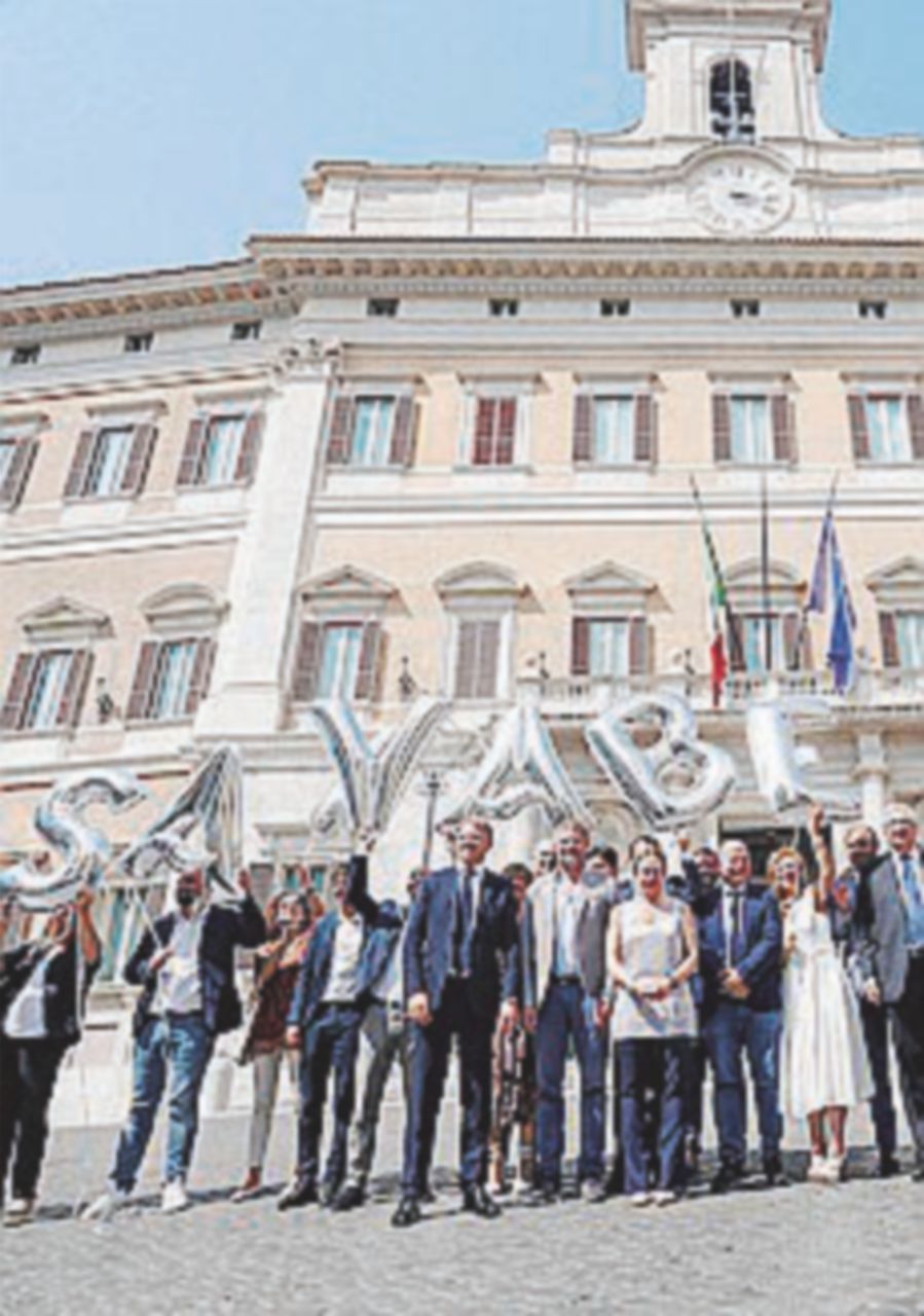 Seggiolini salva-bebè obbligatori dal 2019. Ma servono incentivi Seggiolini salva-bebè obbligatori dal 2019. Ma servono incentivi