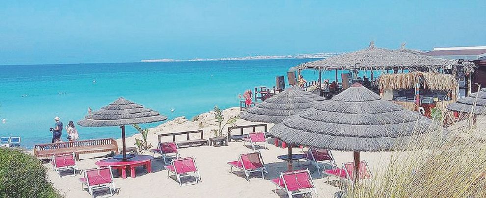 Lu sule, lu ientu - Punta della Suina, rinomata spiaggia in Salento, vicino a Gallipoli Gallipoli all’ultima spiaggia: via i turisti o soltanto i cafoni?