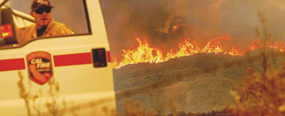 Il fuoco devasta la California. Brucia un’area grande come L.A. Il fuoco devasta la California. Brucia un’area grande come L.A.