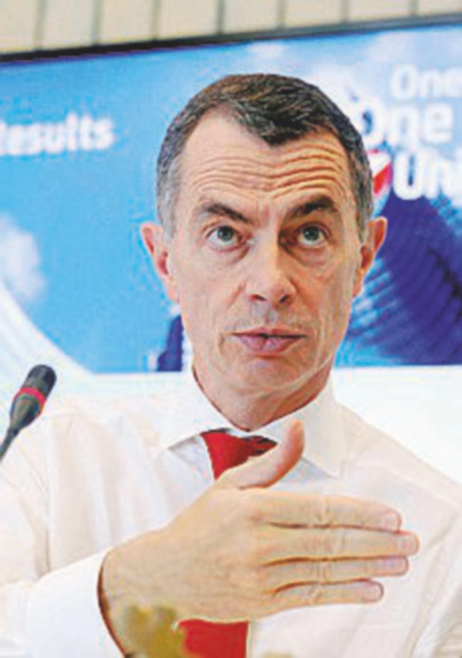 Unicredit chiude con Facebook: “Stop a condivisione dati” Unicredit chiude con Facebook: “Stop a condivisione dati”