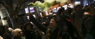Copertina di Argentina, il Senato respinge la legalizzazione dell’aborto. Scontri in piazza: la polizia usa i lacrimogeni