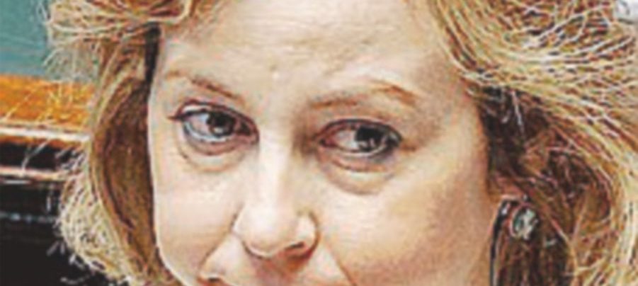 Pure i presidi contro: il pasticcio sui vaccini della ministra Grillo Pure i presidi contro: il pasticcio sui vaccini della ministra Grillo