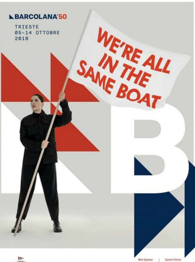 Barcolana 2018, “Siamo tutti sulla stessa barca”: il manifesto della regata di Trieste fa arrabbiare la Lega. Ma la Rete lo difende