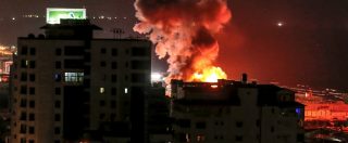 Copertina di Gaza, notte di guerra: 3 morti, tra cui una donna incinta e la figlia. Hamas: “Israele vuole ostacolare i colloqui di pace”