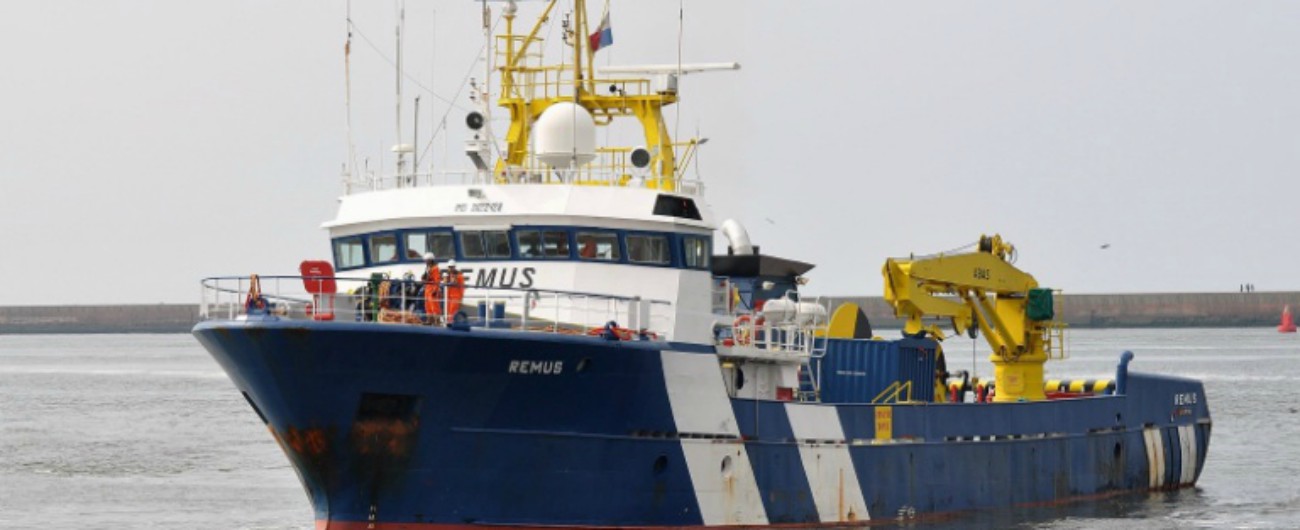 Palermo, la Finanza abborda in mare e sequestra nave con oltre 20 tonnellate di hashish. Arrestato tutto l’equipaggio