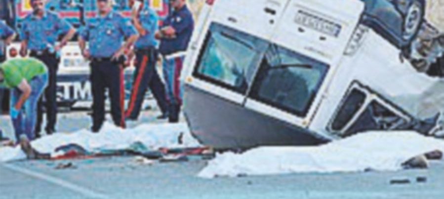 Strage di Foggia, identificate tutte le 12 vittime Strage di Foggia, identificate tutte le 12 vittime