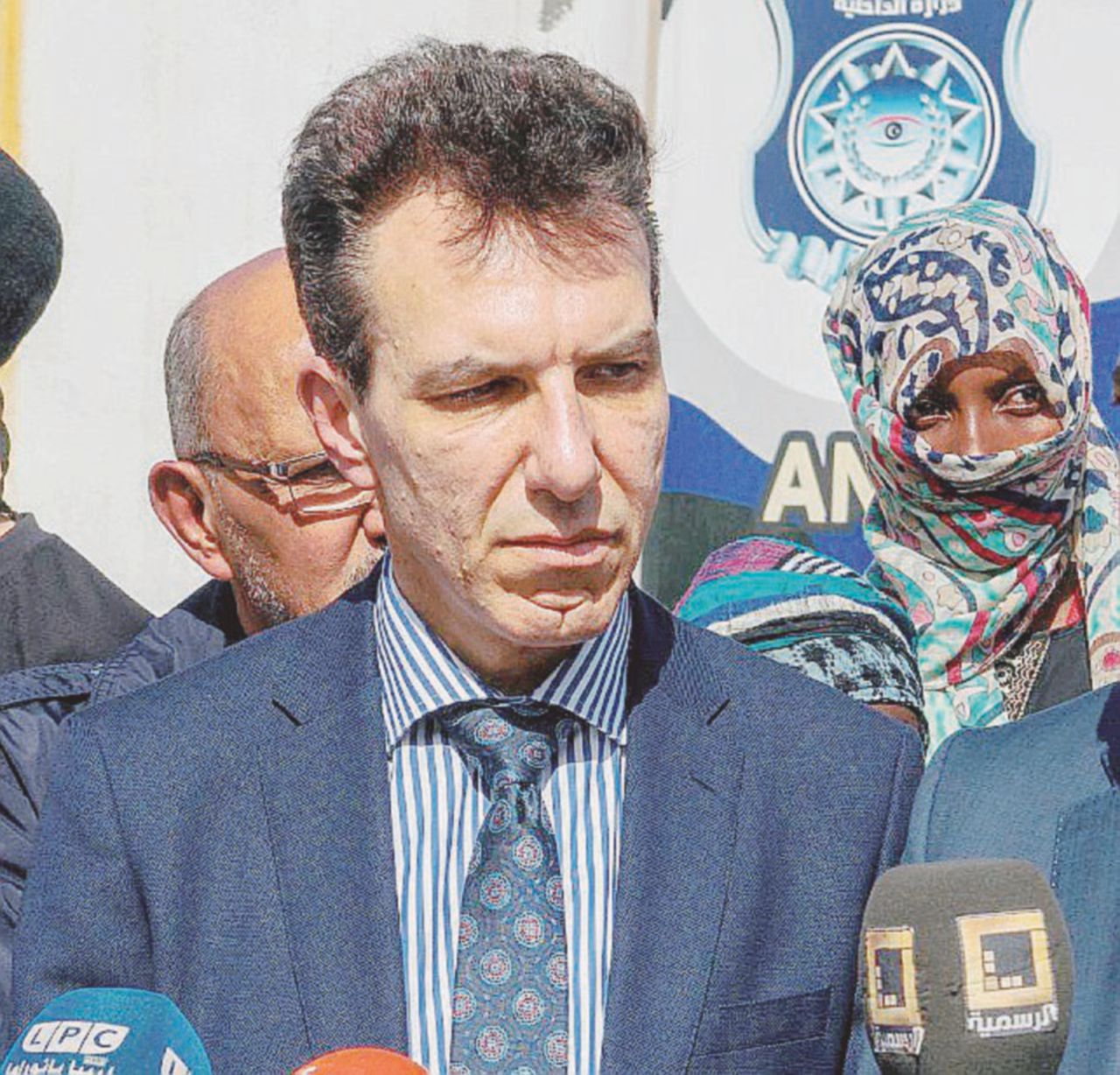 “Persona non grata” - Il diplomatico ha dovuto risolvere l’equivoco prodotto da un membro del Parlamento di Tobruk che sosteneva Perrone fosse contrario alle elezioni - Ansa Lo slalom dell’ambasciatore tra le sabbie mobili