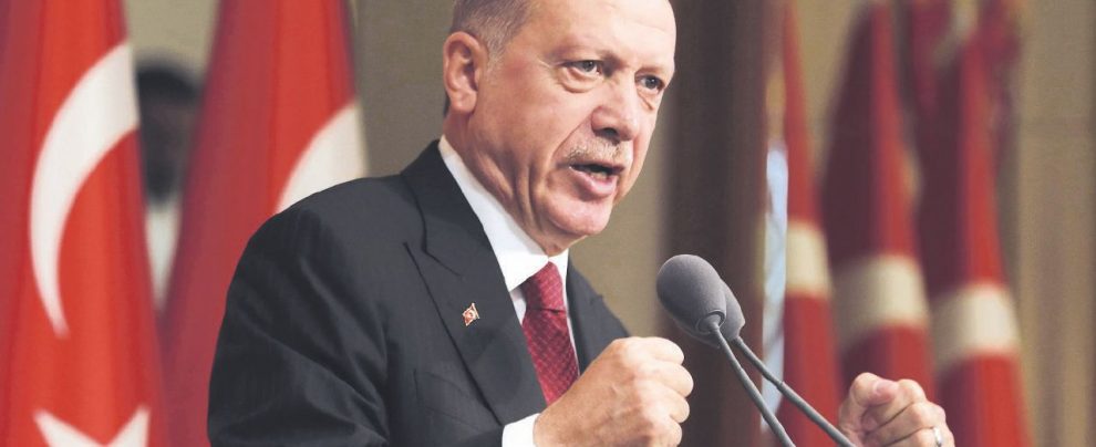 Per scongiurare il declino Erdogan punta sul genero Per scongiurare il declino Erdogan punta sul genero