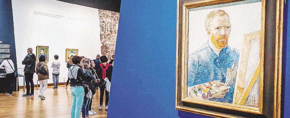 Tutti ai piedi di Van Gogh: più che un pittore, un brand Tutti ai piedi di Van Gogh: più che un pittore, un brand