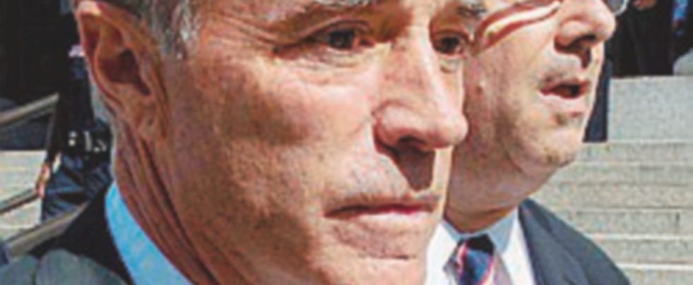 Chris Collins, il deputato vicino a The Donald rinuncia alla rielezione Chris Collins, il deputato vicino a The Donald rinuncia alla rielezione