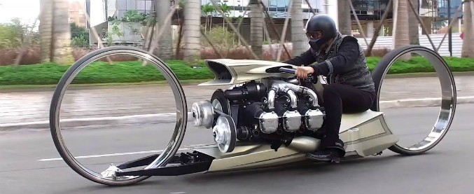 Copertina di TMC Dumont Concept, la motocicletta col motore di un aereo – FOTO
