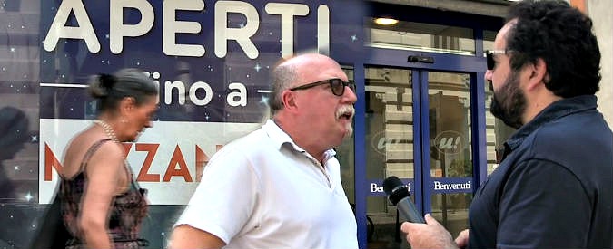 Copertina di Italiani come noi, è giusto limitare le aperture festive? “Non ci rinuncerei”. “Ma si potrebbe pagare di più la domenica”