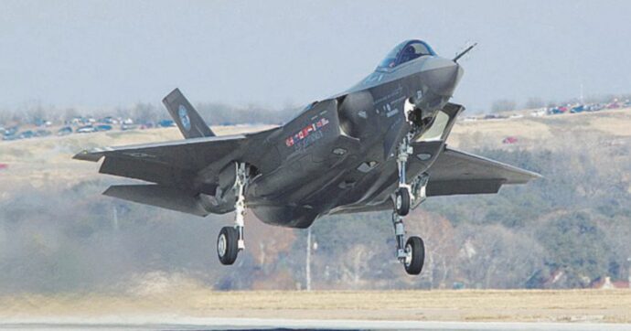 Due F-35 italiani stanziati in Estonia hanno intercettato dei jet russi durante un pattugliamento