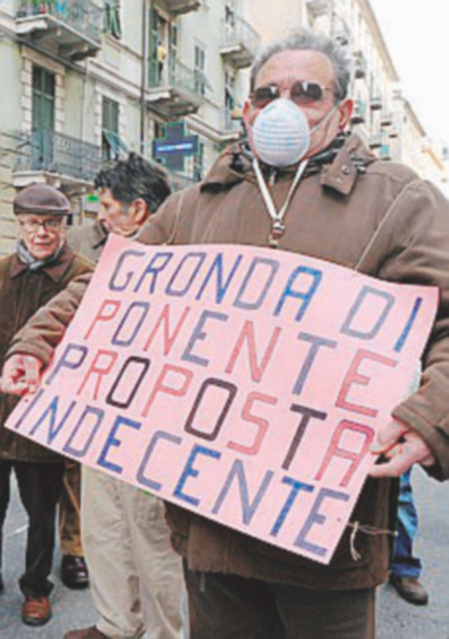 Il Movimento 5 Stelle bollava il cedimento come una “favoletta”