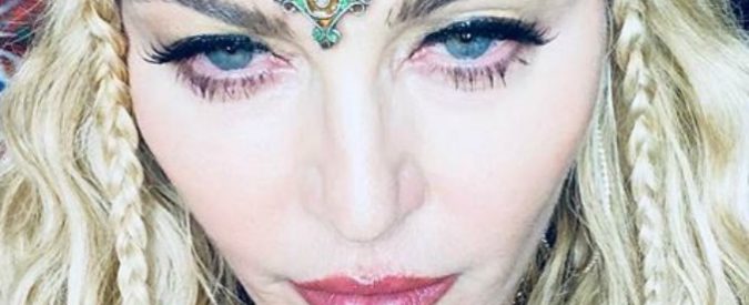 Madonna, la regina del pop compie 60 anni. Incorreggibile anticonformista: ecco lo scatto provocatorio del compleanno