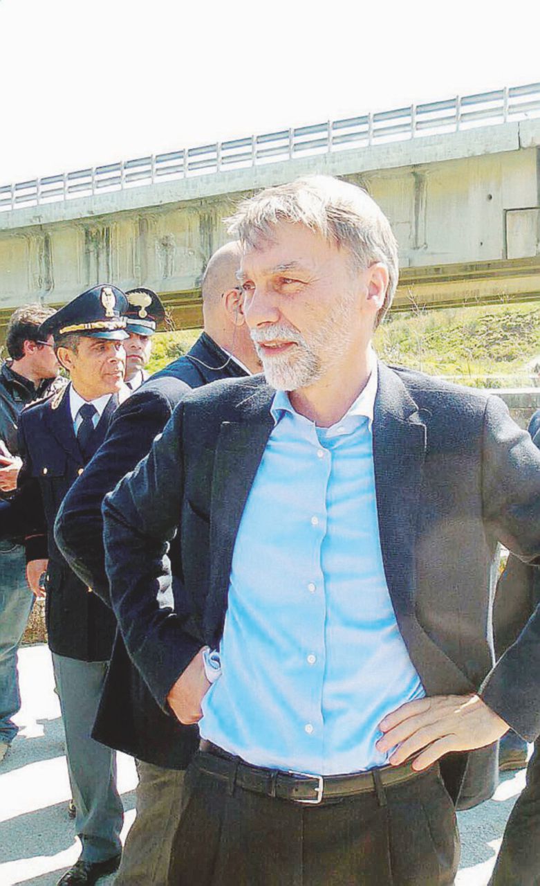Infrastrutture - L’ex ministro Graziano Delrio - Ansa Via la concessione: si può fare. E poi sarà battaglia in tribunale